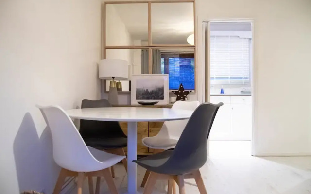 Beautiful Battersea Flat - 4 Guests