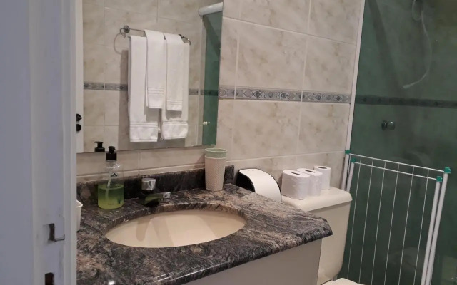 Condominio Amarilis Flat