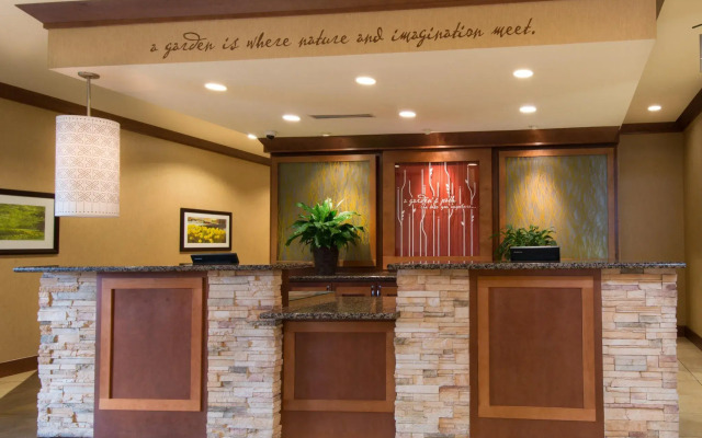 Hilton Garden Inn Milwaukee Airport