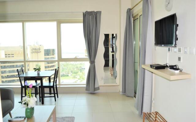 Sea view furnished STUDIO with balcony in Marina - JMI