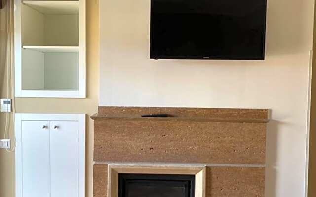 B&B Ares Castel Baronia