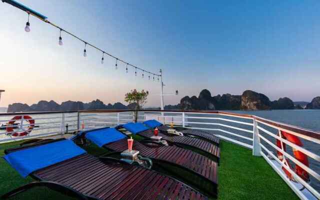 Santa Maria Cruises Halong Bay