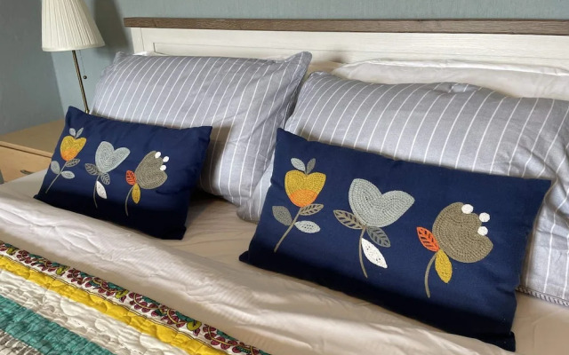 Large Family Getaways Metres From the Beach