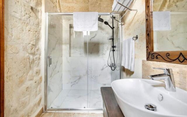 Uzay Cave Suite Hotel