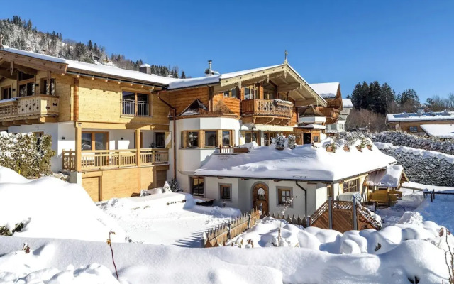 Luxury Chalet 330 m² Sauna, Jacuzzi & Mountain View