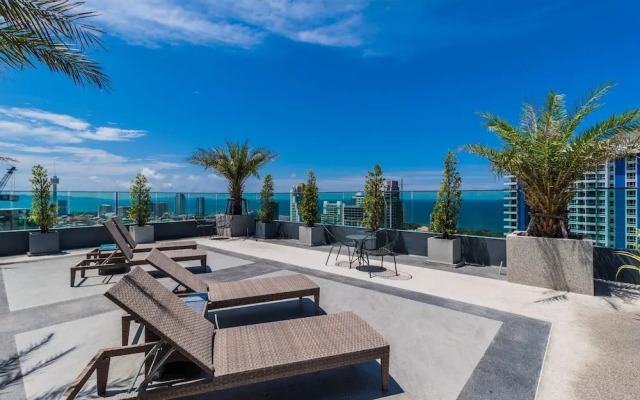 The Point Pratumnak by PSR ASIA