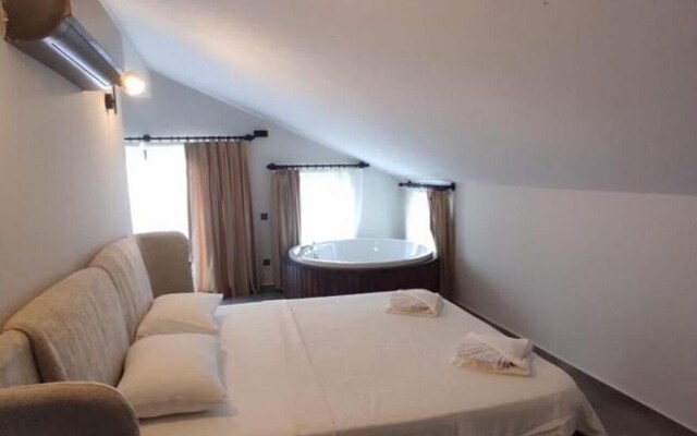 Super Delux 6-bed Villa Brave