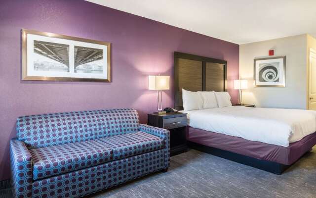 Econo Lodge Inn & Suites North Little Rock near Riverfront