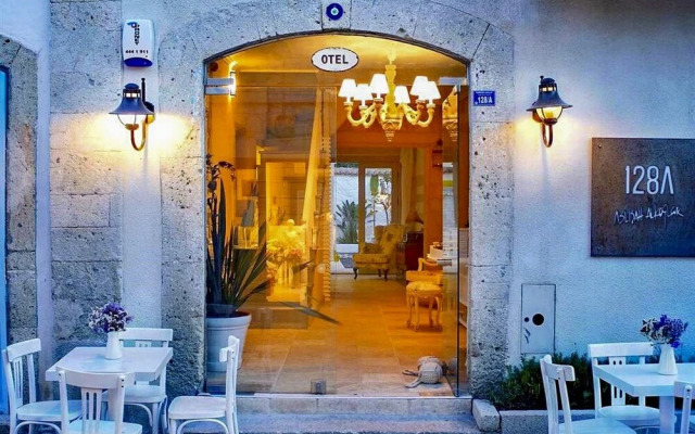 128A Hotel
