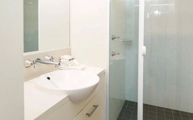 Oaks Brisbane on Margaret Suites