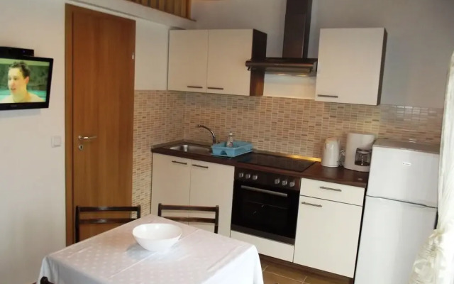 Apartments and Rooms Viskic