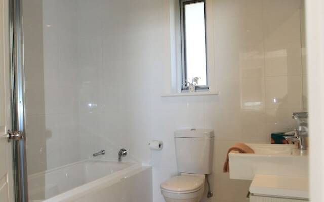 Elandra Holiday Home