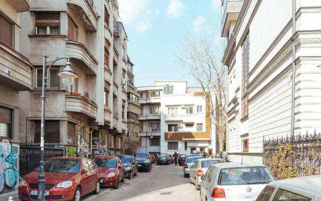 Alba Apartment on Calea Victoriei