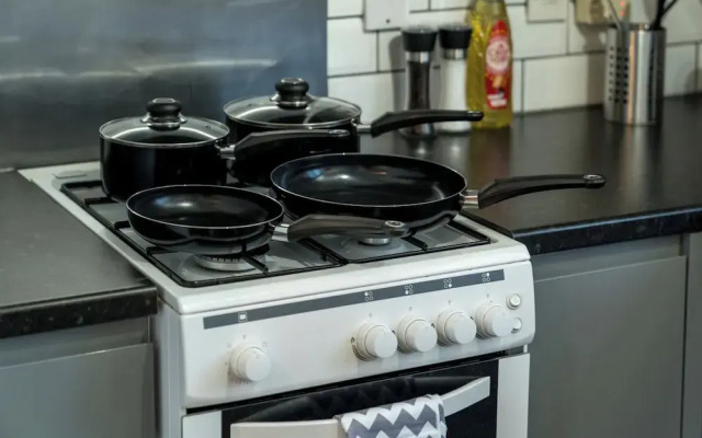 Pet-friendly 1-bedroom Apartment in Crawley