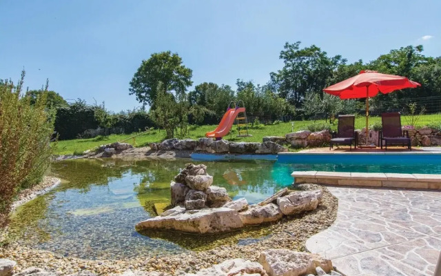 Nice Home in Bratulici With Wifi and 6 Bedrooms