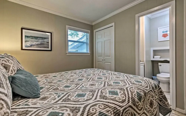 Ocean Springs Getaway - Walk to Beach & Downtown!