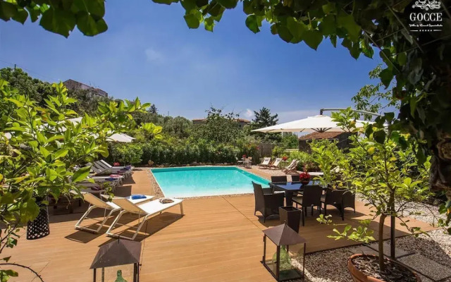 Villa Rococo - Luxury Period Villa With Pool and sea Views