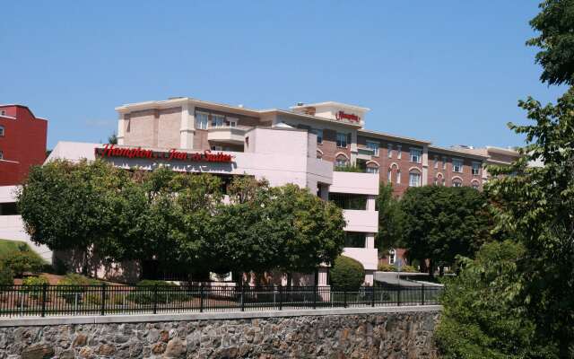Hampton Inn & Suites Stamford