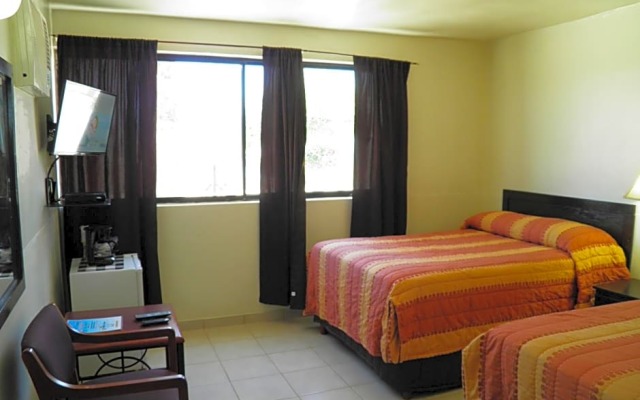 #35 Bungalow Seaside Hotel & Victors RV Park