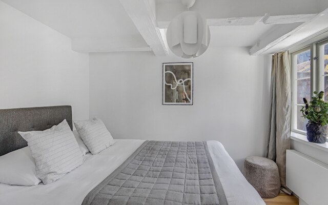 Sanders Regent - Smart 2-bdr Apt With Terrace