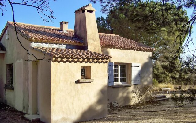 House With 4 Bedrooms in Cucuron, With Private Pool, Furnished Garden