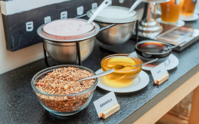 Comfort Inn Puerto Vallarta Golfside & Marina