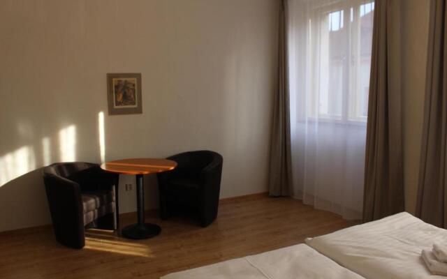 Hotel Cerny kun