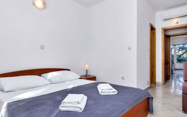 Apartment Rubin Hvar/Pokrivenik 39102