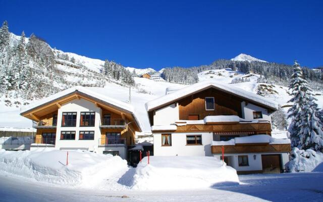 Alpina Appartements