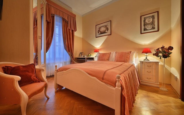 Boutique Hotel Constans