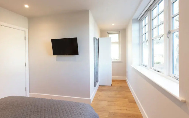 Hampden Apartments - The Anne