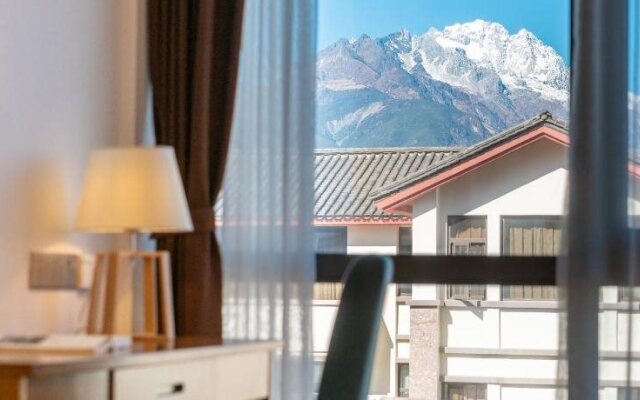 Snowy Sands Resort