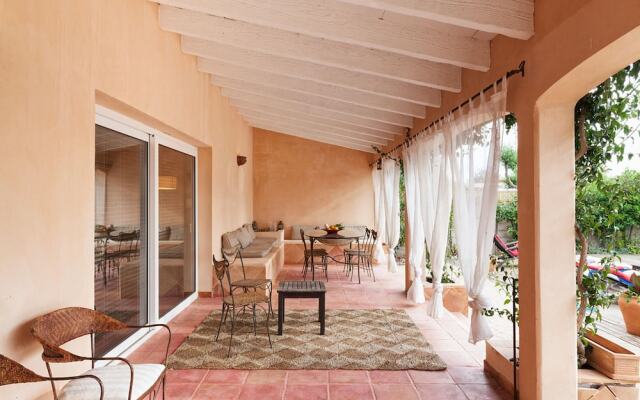 Villa With 4 Bedrooms in Llucmajor, With Wonderful sea View, Private P