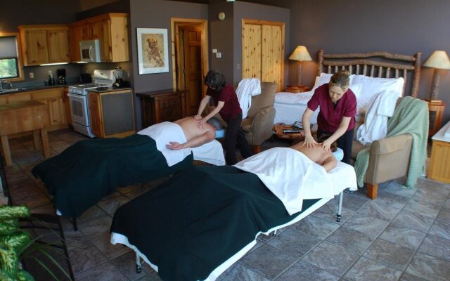 Beaver Lakefront Cabins - Couples Only Getaways