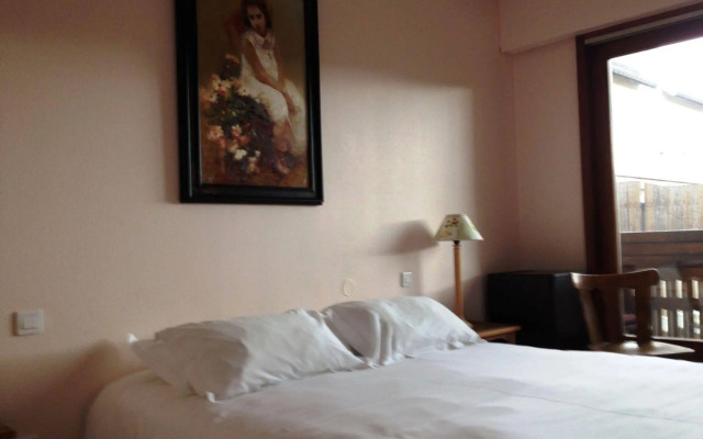Hotel Restaurant Les Cigognes