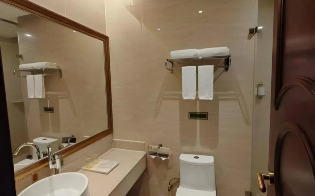 Vienna Hotel North Shenzhen Science and Technology Park Branch