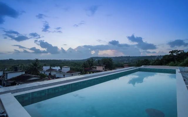 ELIVAAS Kamerios Verano 1 BHK with Pool
