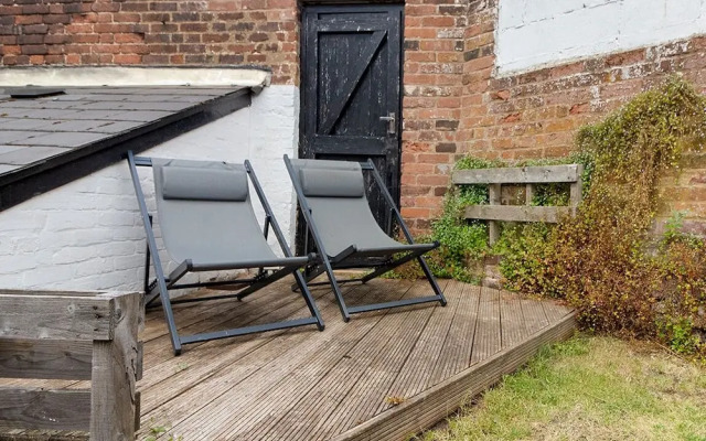City Gate Garden Lodge