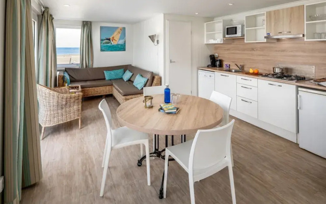 Unique Beach House With Dishwasher and Beautiful View, in a Holiday Park