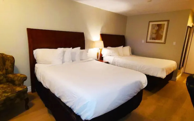 Riviera Inn and Suites 1000 Islands