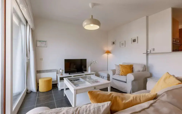 Cozy Apartment for 4 With Parking