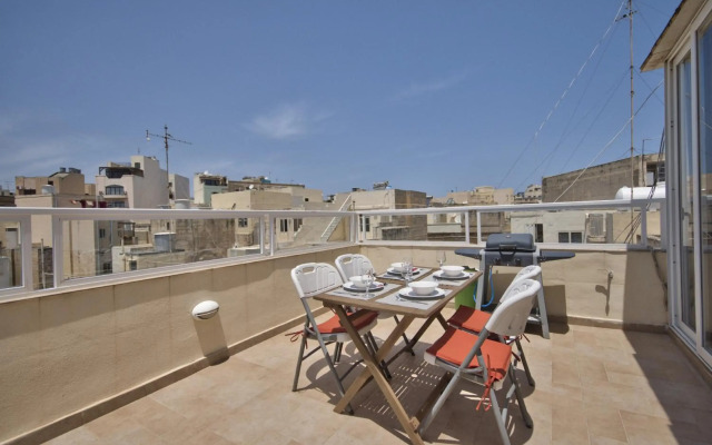 Delightful 2 bedrooms Apartment in Sliema