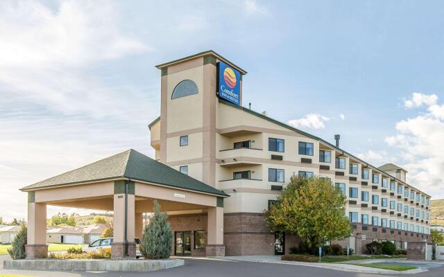 Comfort Inn & Suites Market - Airport