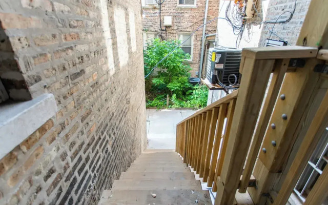 Nice 1BR Spot - Eastwood rep