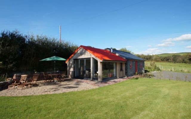 Holiday Home Cae Cwpwl