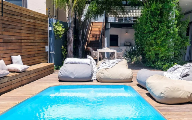 Elegant Charm Retreat Central Treasure