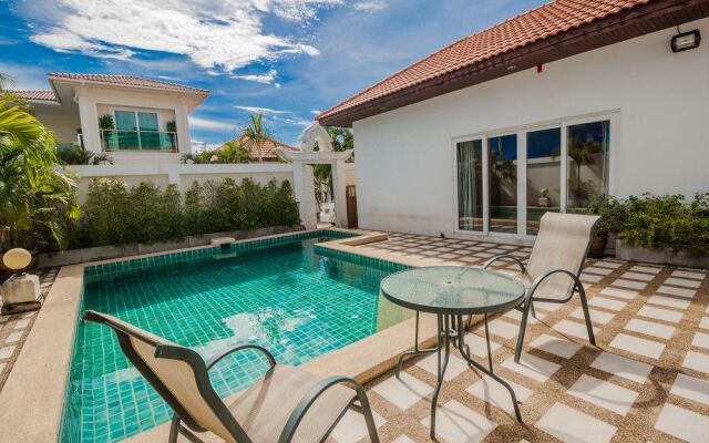 Majestic Pool Villa by Pattaya Sunny Rentals