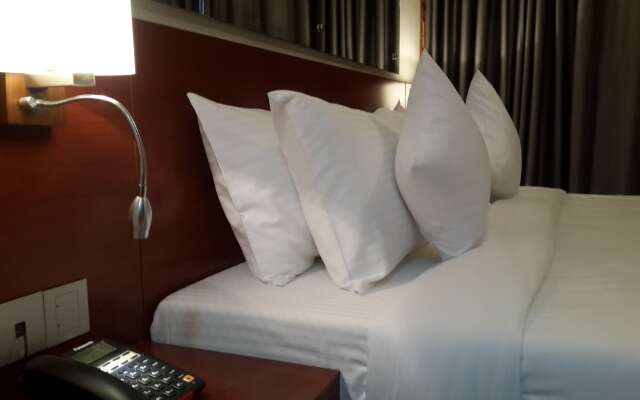 Coventina Lake Suites