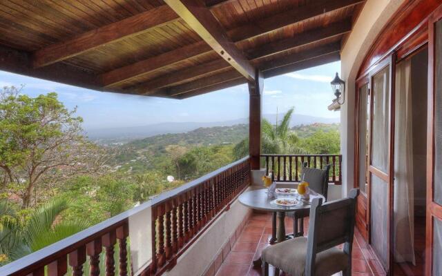 Alta Las Palomas Hotel