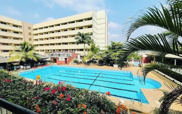 Royal Birds Hotel And Towers